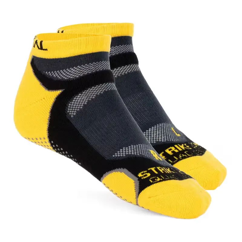 Karakal X4 Trainer - Yellow / Black - 1 Pair of Socks